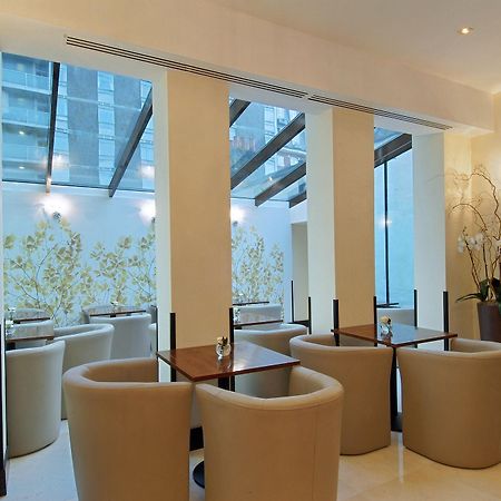 Park Grand Mayfair Londen Buitenkant foto The interior of the hotel