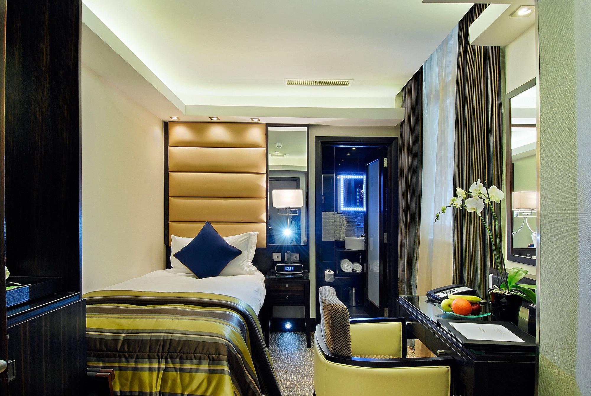 Park Grand Mayfair Londen Buitenkant foto A room at the Mandarin Oriental, London